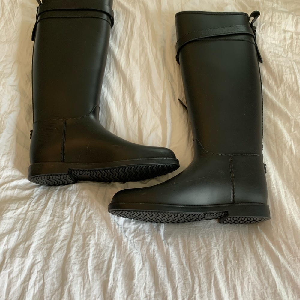 Burberry Rainboots - Picture 2 of 5